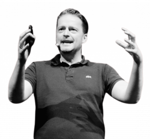 Bjorn Kiggen als Trainer bei der Vermittlung von Inhalten